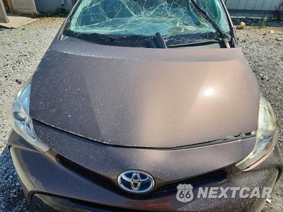 Zdjęcie 11 z 12 samochodu: 2015 TOYOTA PRIUS V THREE VIN:JTDZN3EU1FJ016877 - miniatura