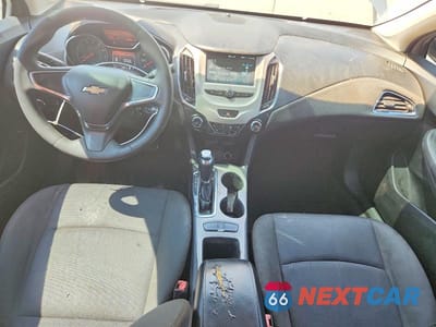 Zdjęcie 8 z 12 samochodu: 2018 CHEVROLET CRUZE LS VIN:1G1BC5SM0J7189103 - miniatura