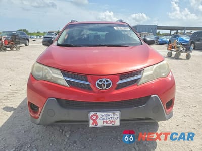 Piąte zdjęcie samochodu w środku: 2014 TOYOTA RAV4 LE VIN:JTMZFREVXEJ010499 - miniatura