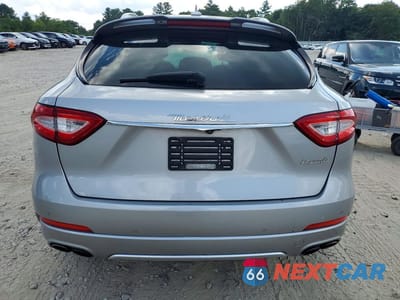 Zdjęcie 6 z 13 samochodu: 2017 MASERATI LEVANTE SPORT VIN:ZN661XUS9HX220296 - miniatura