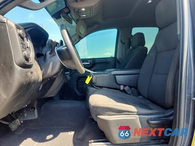 Zdjęcie 7 z 12 samochodu: 2020 CHEVROLET SILVERADO K1500 CUSTOM VIN:1GCRYBEH4LZ212538 - miniatura