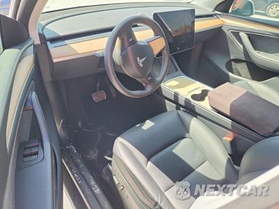 Zdjęcie 8 z 13 samochodu: 2025 TESLA MODEL Y VIN:7SAYGDED8SA336694 - miniatura