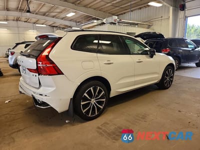 Trzecie zdjęcie samochodu z tyłu: 2024 VOLVO XC60 ULTIMATE VIN:YV4L12RM5R1814810 - miniatura