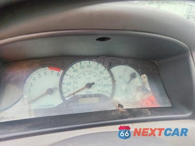 Zdjęcie 9 z 12 samochodu: 2003 TOYOTA COROLLA LE VIN:JTDBR32E230028458 - miniatura