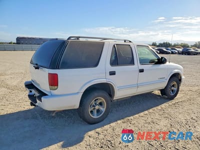 Trzecie zdjęcie samochodu z tyłu: 2004 CHEVROLET BLAZER VIN:1GNCS13X54K105222 - miniatura