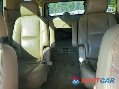 Zdjęcie 10 z 13 samochodu: 2011 CHEVROLET SUBURBAN C1500 LTZ VIN:1GNSCKE08BR336411 - miniatura