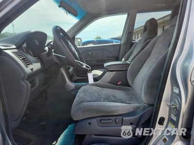 Zdjęcie 7 z 13 samochodu: 2004 HONDA PILOT EX VIN:2HKYF18494H575558 - miniatura