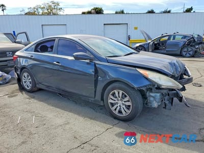 Czwarte zdjęcie samochodu z boku: 2011 HYUNDAI SONATA GLS VIN:5NPEB4AC3BH264769 - miniatura