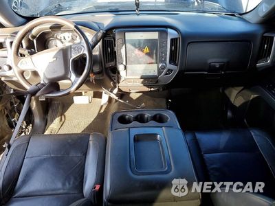 Zdjęcie 15 z 24 samochodu: 2018 CHEVROLET SILVERADO C1500 LT VIN:3GCPCREC4JG158450 - miniatura