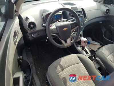 Zdjęcie 8 z 13 samochodu: 2016 CHEVROLET SONIC LS VIN:1G1JA6SH2G4115587 - miniatura