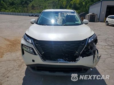 Piąte zdjęcie samochodu w środku: 2023 NISSAN ROGUE SV VIN:JN8BT3BB6PW483764 - miniatura