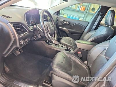 Zdjęcie 7 z 13 samochodu: 2019 JEEP CHEROKEE LIMITED VIN:1C4PJMDX1KD467577 - miniatura