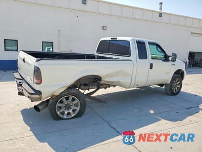 Trzecie zdjęcie samochodu z tyłu: 2006 FORD F350 SRW SUPER DUTY VIN:1FTWX31P66EB64500 - miniatura
