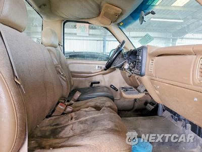 Zdjęcie 10 z 12 samochodu: 2000 CHEVROLET SILVERADO C1500 VIN:1GCEC14W1YE343366 - miniatura