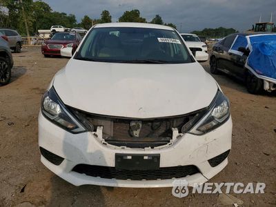 Piąte zdjęcie samochodu w środku: 2017 NISSAN SENTRA S VIN:3N1AB7AP4HL638448 - miniatura