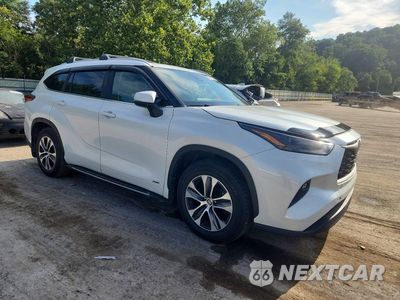 Czwarte zdjęcie samochodu z boku: 2023 TOYOTA HIGHLANDER HYBRID XLE VIN:5TDKBRCH6PS576577 - miniatura