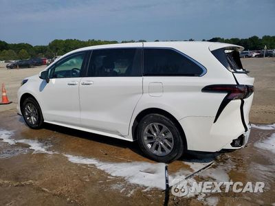 Drugie zdjęcie samochodu z przodu: 2026 TOYOTA SIENNA LE VIN:5TDKRKEC8TS305048 - miniatura