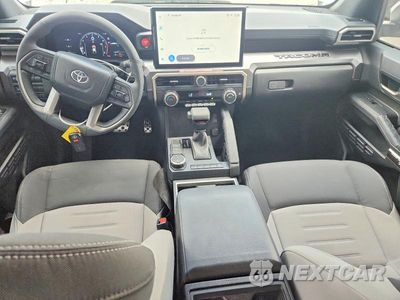 Zdjęcie 8 z 12 samochodu: 2024 TOYOTA TACOMA TRD SPORT VIN:3TMKB5FN6RM017995 - miniatura