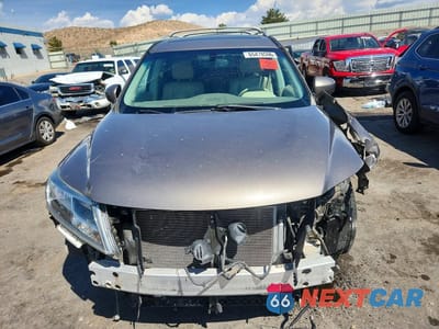 Piąte zdjęcie samochodu w środku: 2013 NISSAN PATHFINDER S VIN:5N1AR2MN0DC618110 - miniatura