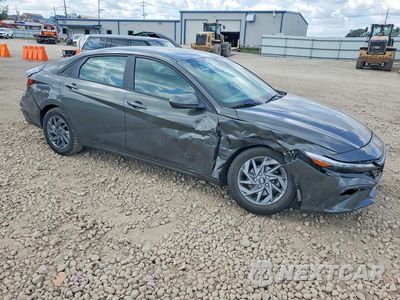 Czwarte zdjęcie samochodu z boku: 2024 HYUNDAI ELANTRA SEL VIN:KMHLM4DGXRU712971 - miniatura