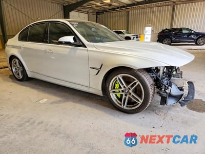 Czwarte zdjęcie samochodu z boku: 2015 BMW M3 VIN:WBS3C9C58FP804930 - miniatura