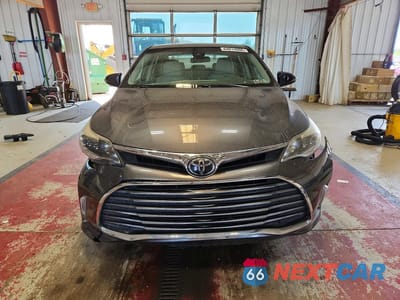 Piąte zdjęcie samochodu w środku: 2018 TOYOTA AVALON XLE VIN:4T1BK1EB5JU278806 - miniatura