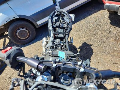 Piąte zdjęcie samochodu w środku: 2025 YAMAHA MT09 VIN:JYARN94EXSA003046 - miniatura