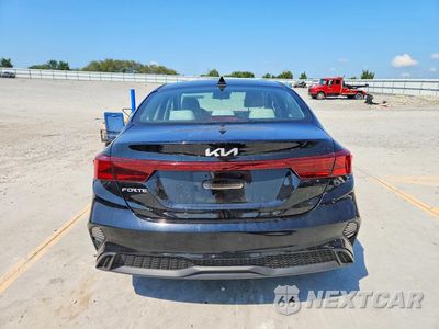 Zdjęcie 6 z 12 samochodu: 2022 KIA FORTE LXS VIN:3KPF24AD0NE418571 - miniatura