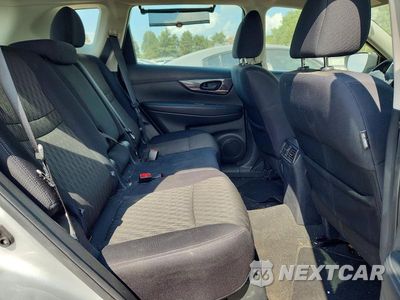 Zdjęcie 10 z 12 samochodu: 2019 NISSAN ROGUE S VIN:5N1AT2MT8KC784078 - miniatura