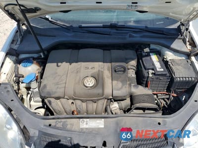 Zdjęcie 11 z 12 samochodu: 2010 VOLKSWAGEN JETTA SE VIN:3VWRX7AJ0AM046040 - miniatura