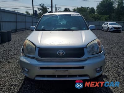 Piąte zdjęcie samochodu w środku: 2005 TOYOTA RAV4 BASE VIN:JTEHD20V650046238 - miniatura