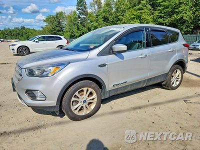 2019 FORD ESCAPE SE 1FMCU9GD0KUB83924 - główne zdjęcie licytacji z USA - miniatura