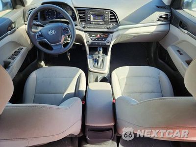 Zdjęcie 8 z 12 samochodu: 2017 HYUNDAI ELANTRA SE VIN:5NPD74LF5HH172026 - miniatura
