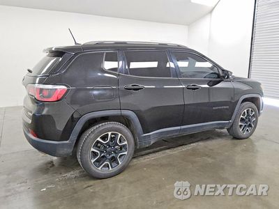 Trzecie zdjęcie samochodu z tyłu: 2020 JEEP COMPASS SPORT VIN:3C4NJDAB3LT197327 - miniatura