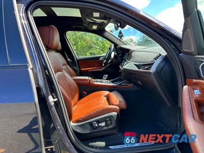 Zdjęcie 8 z 10 samochodu: 2022 BMW X7 M50I VIN:5UXCX6C06N9N10085 - miniatura
