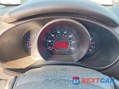 Zdjęcie 9 z 12 samochodu: 2014 KIA SOUL BASE VIN:KNDJN2A22E7054920 - miniatura