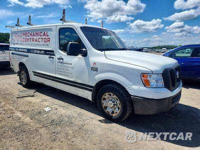 Czwarte zdjęcie samochodu z boku: 2015 NISSAN NV2500 DELIVERY VAN VIN:1N6BF0KX4FN809110 - miniatura