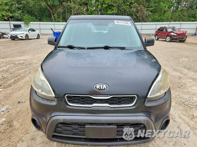 Piąte zdjęcie samochodu w środku: 2013 KIA SOUL BASE VIN:KNDJT2A50D7633323 - miniatura