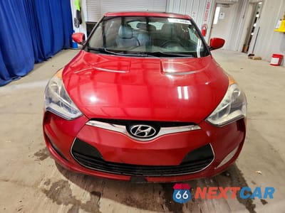 Piąte zdjęcie samochodu w środku: 2012 HYUNDAI VELOSTER BASE VIN:KMHTC6AD9CU051580 - miniatura