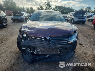 Piąte zdjęcie samochodu w środku: 2013 VOLKSWAGEN PASSAT SE VIN:1VWBP7A39DC110665 - miniatura