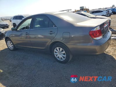 Drugie zdjęcie samochodu z przodu: 2005 TOYOTA CAMRY LE VIN:4T1BE32KX5U972081 - miniatura