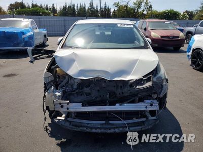 Piąte zdjęcie samochodu w środku: 2016 TOYOTA PRIUS TWO ECO VIN:JTDKARFU3G3501803 - miniatura