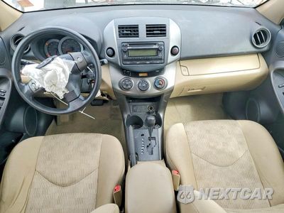 Zdjęcie 8 z 12 samochodu: 2012 TOYOTA RAV4 BASE VIN:2T3JF4DV0CW250824 - miniatura
