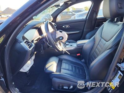 Zdjęcie 7 z 12 samochodu: 2019 BMW 330XI VIN:WBA5R7C52KAJ86064 - miniatura