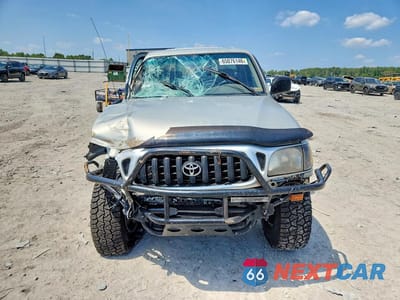 Piąte zdjęcie samochodu w środku: 2001 TOYOTA TACOMA XTRACAB PRERUNNER VIN:5TESN92N91Z846331 - miniatura