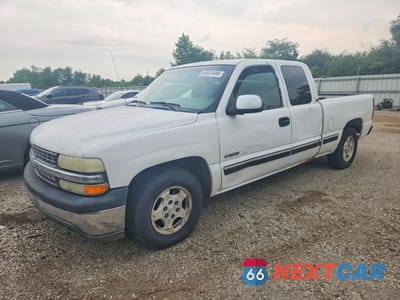 2002 CHEVROLET SILVERADO C1500 2GCEC19V521392546 - główne zdjęcie licytacji z USA - miniatura