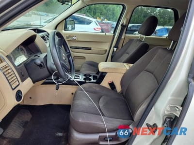Zdjęcie 7 z 13 samochodu: 2008 MAZDA TRIBUTE S VIN:4F2CZ06158KM28696 - miniatura