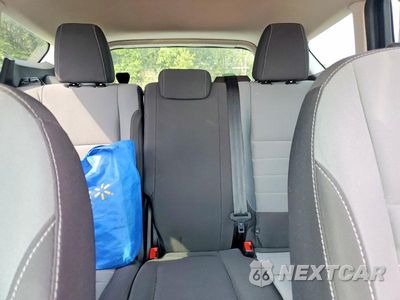 Zdjęcie 10 z 14 samochodu: 2018 FORD ESCAPE S VIN:1FMCU0F75JUB97324 - miniatura