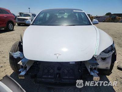 Piąte zdjęcie samochodu w środku: 2024 TESLA MODEL 3 VIN:5YJ3E1EA4RF747850 - miniatura