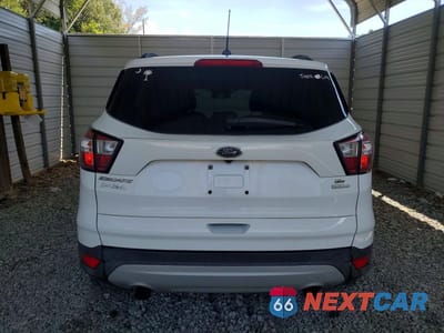 Zdjęcie 6 z 13 samochodu: 2018 FORD ESCAPE SE VIN:1FMCU0GD7JUC10790 - miniatura